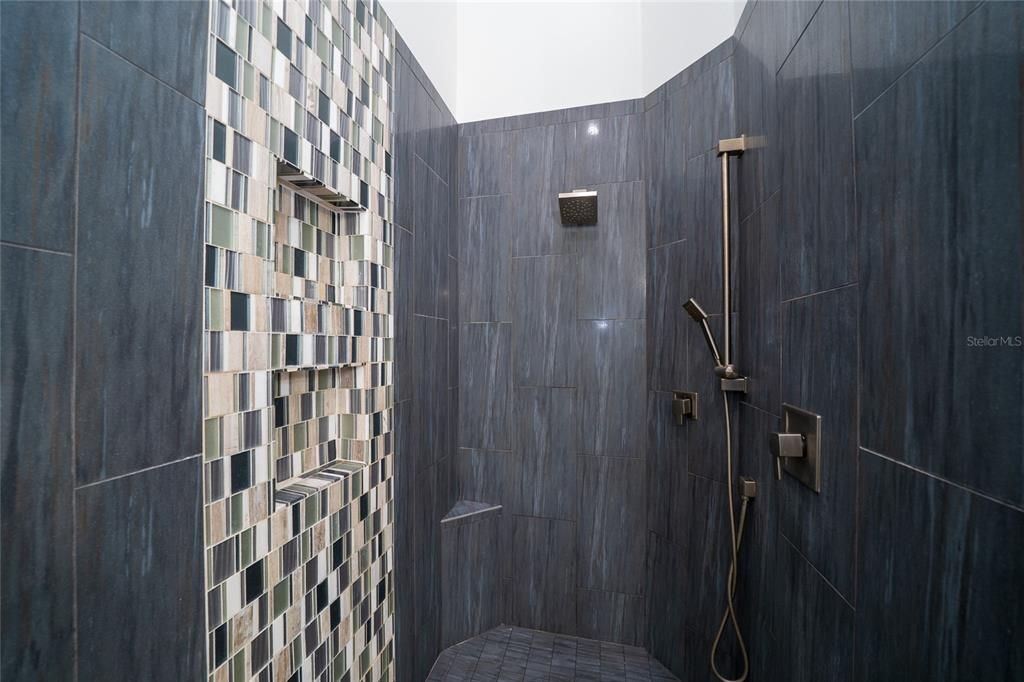 На продажу: $895,000 (3 спален, 2 ванн, 3130 Квадратных фут)