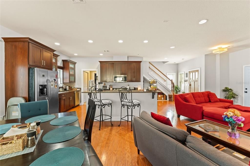 For Sale: $1,300,000 (6 beds, 0 baths, 3263 Square Feet)