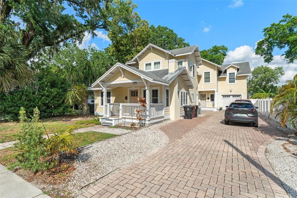 For Sale: $1,300,000 (6 beds, 0 baths, 3263 Square Feet)