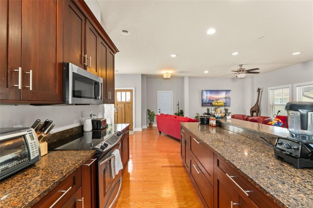 For Sale: $1,300,000 (6 beds, 0 baths, 3263 Square Feet)