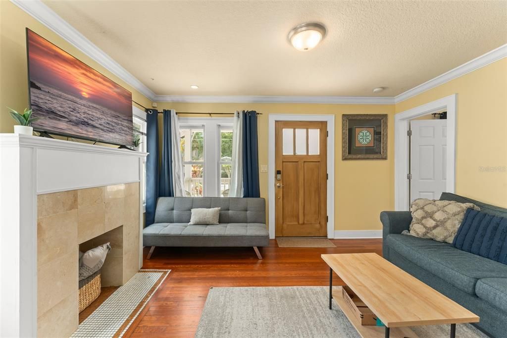 For Sale: $1,300,000 (6 beds, 0 baths, 3263 Square Feet)