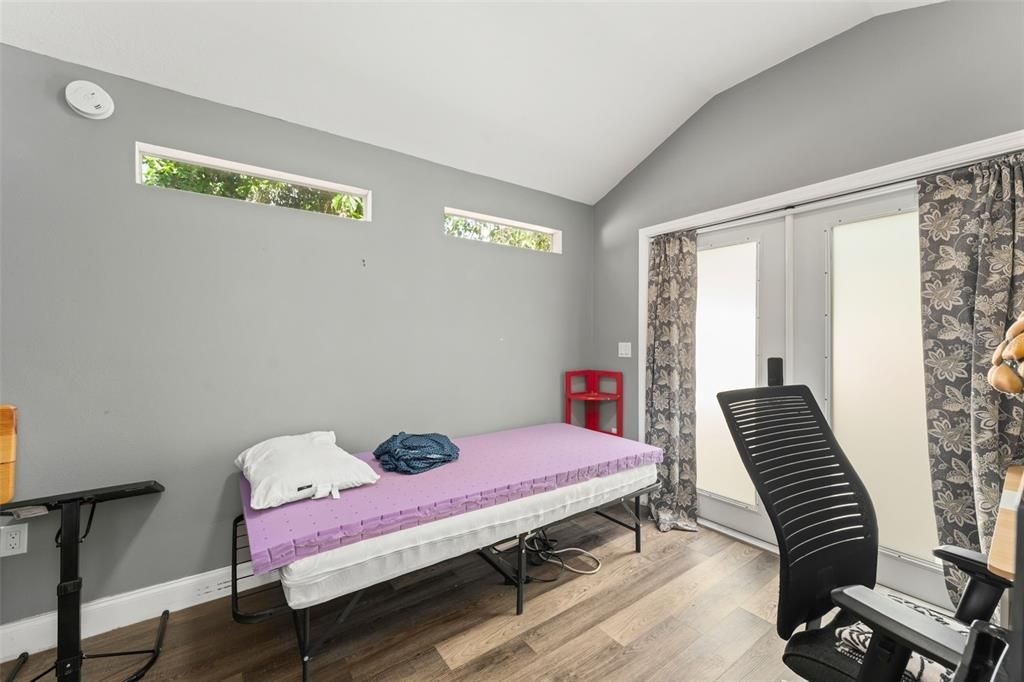 For Sale: $1,300,000 (6 beds, 0 baths, 3263 Square Feet)