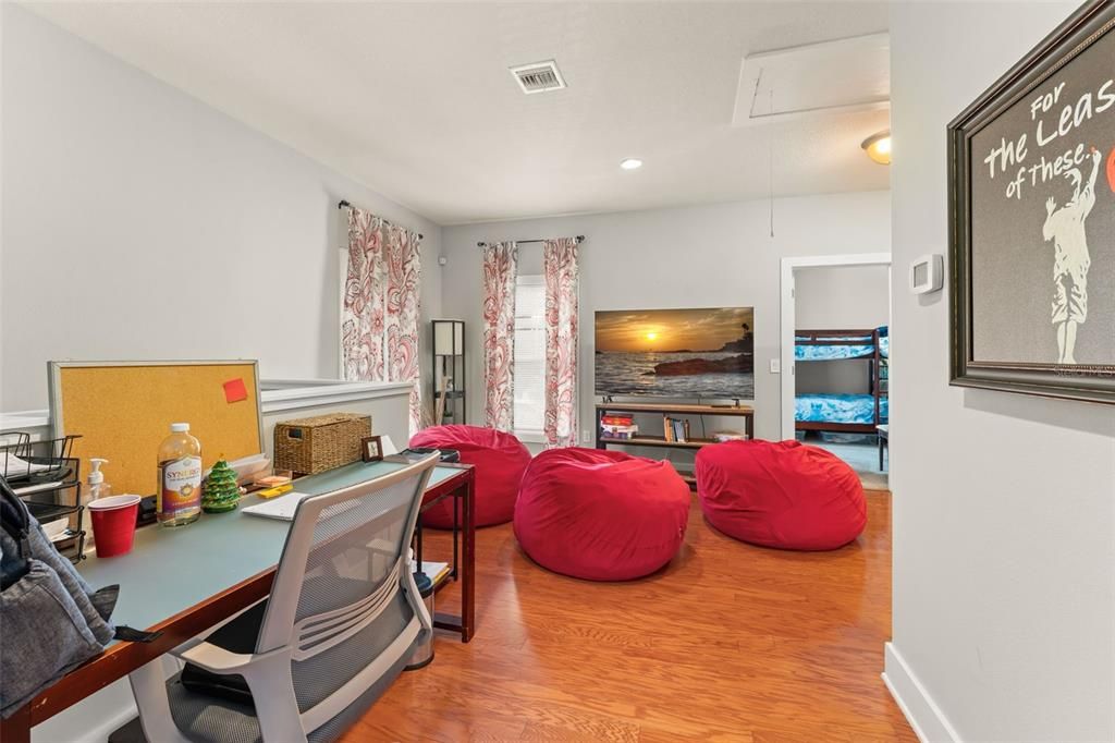 For Sale: $1,300,000 (6 beds, 0 baths, 3263 Square Feet)