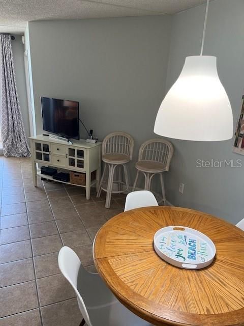 待售: $435,000 (2 贝兹, 2 浴室, 885 平方英尺)