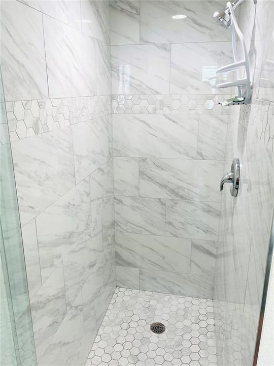 待售: $435,000 (2 贝兹, 2 浴室, 885 平方英尺)