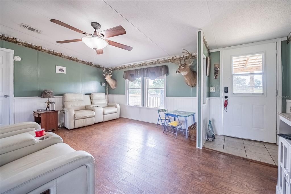 For Sale: $265,000 (4 beds, 2 baths, 1782 Square Feet)