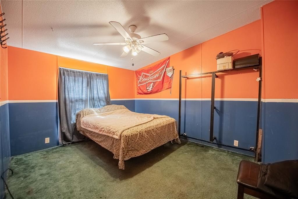 For Sale: $265,000 (4 beds, 2 baths, 1782 Square Feet)