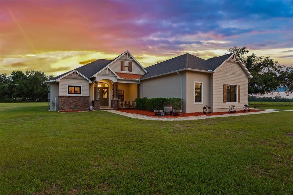 For Sale: $1,105,000 (3 beds, 2 baths, 2614 Square Feet)