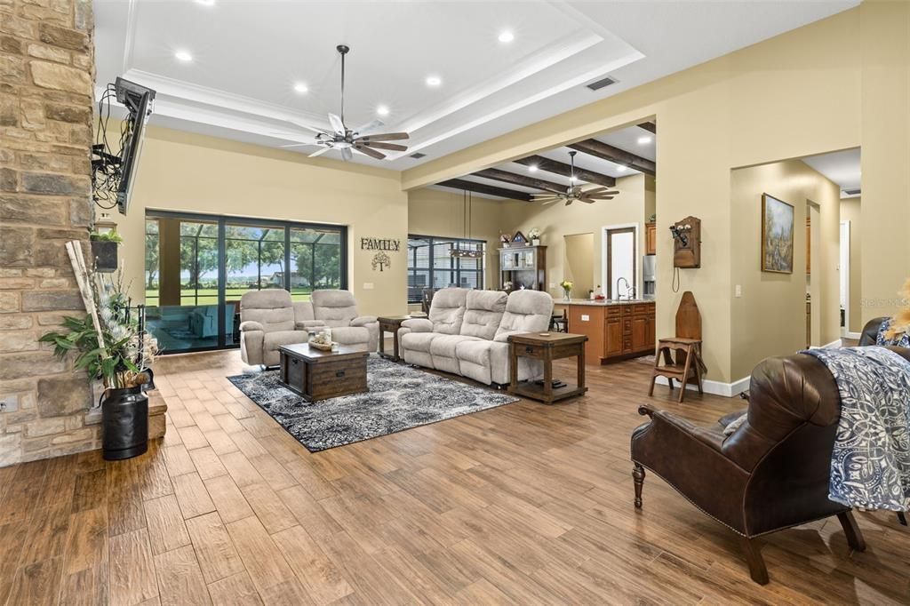 For Sale: $1,105,000 (3 beds, 2 baths, 2614 Square Feet)