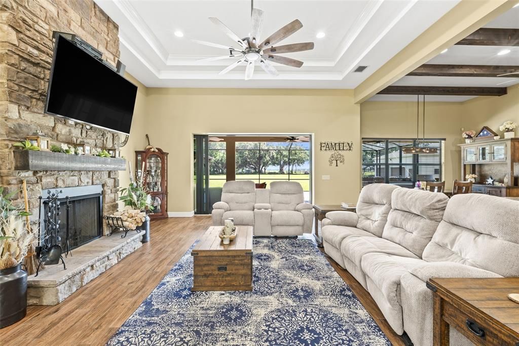 For Sale: $1,105,000 (3 beds, 2 baths, 2614 Square Feet)