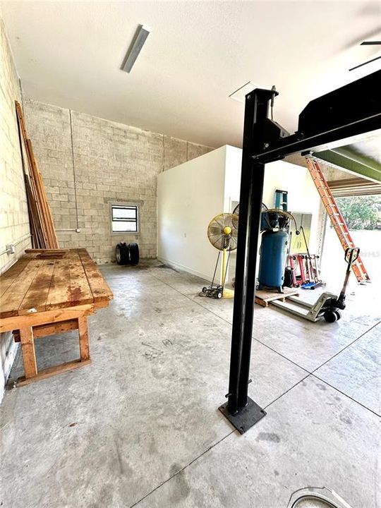 For Sale: $1,105,000 (3 beds, 2 baths, 2614 Square Feet)