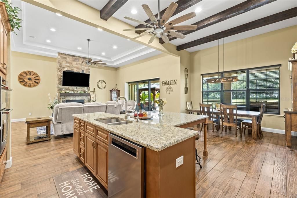 For Sale: $1,105,000 (3 beds, 2 baths, 2614 Square Feet)