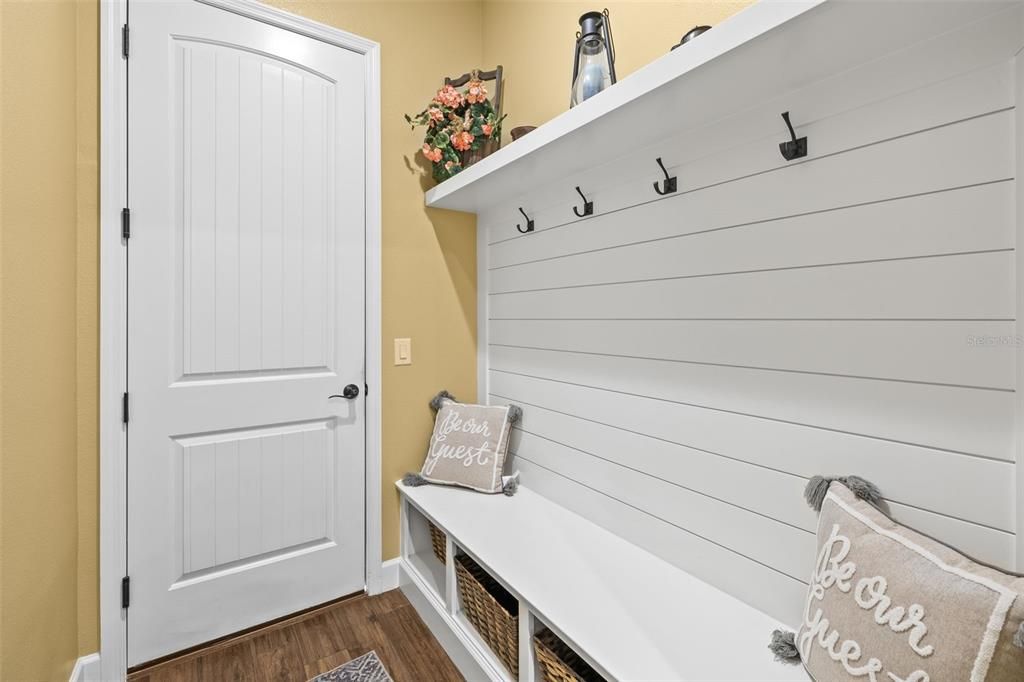 For Sale: $1,105,000 (3 beds, 2 baths, 2614 Square Feet)