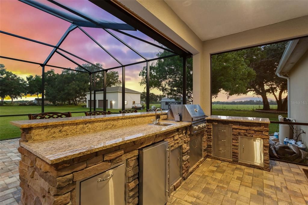 For Sale: $1,105,000 (3 beds, 2 baths, 2614 Square Feet)