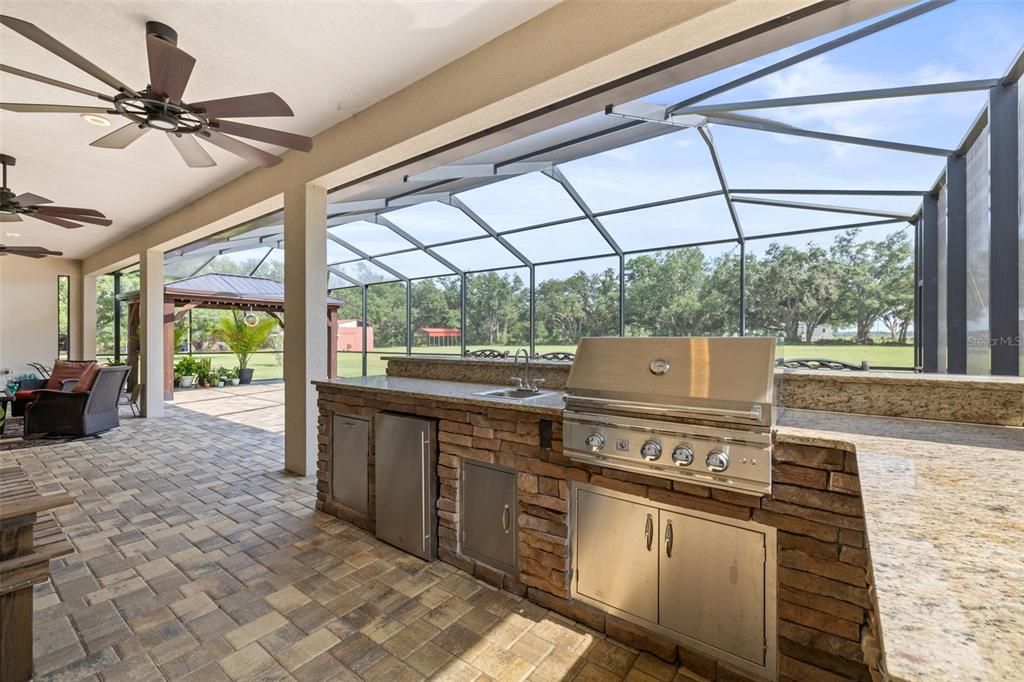 For Sale: $1,105,000 (3 beds, 2 baths, 2614 Square Feet)