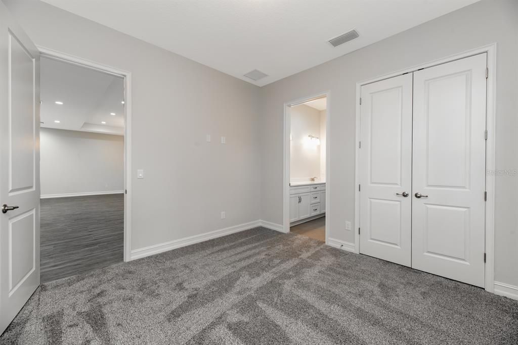 Active With Contract: $635,000 (3 beds, 3 baths, 3036 Square Feet)