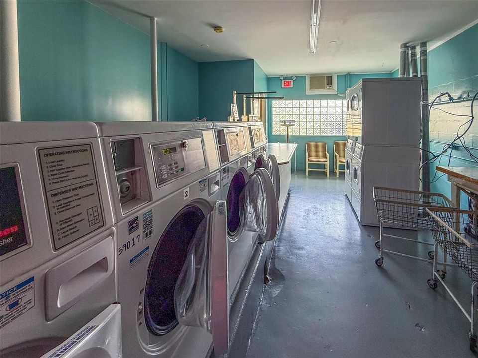 待售: $99,500 (2 贝兹, 2 浴室, 864 平方英尺)