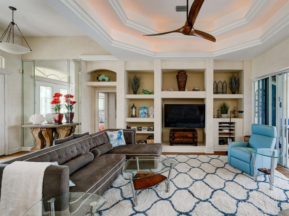 For Rent: $10,000 (3 beds, 2 baths, 2275 Square Feet)