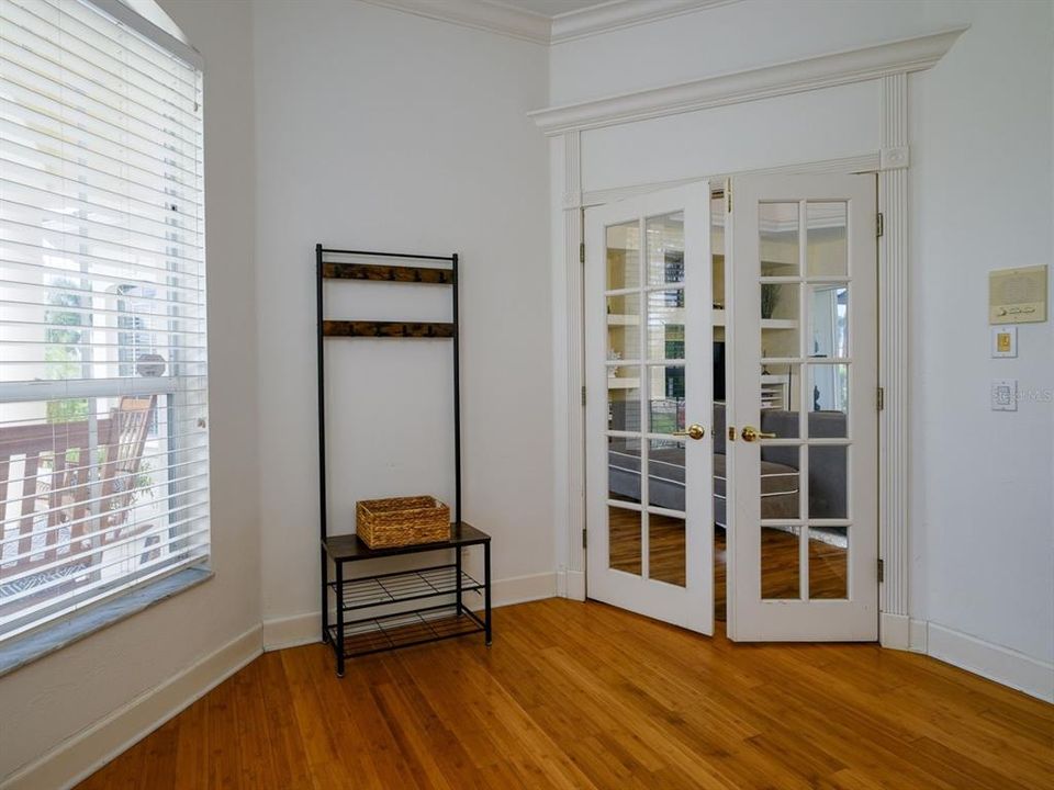 For Rent: $10,000 (3 beds, 2 baths, 2275 Square Feet)