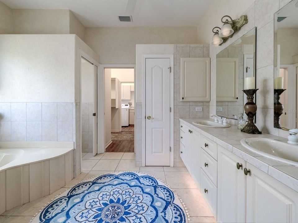 For Rent: $10,000 (3 beds, 2 baths, 2275 Square Feet)