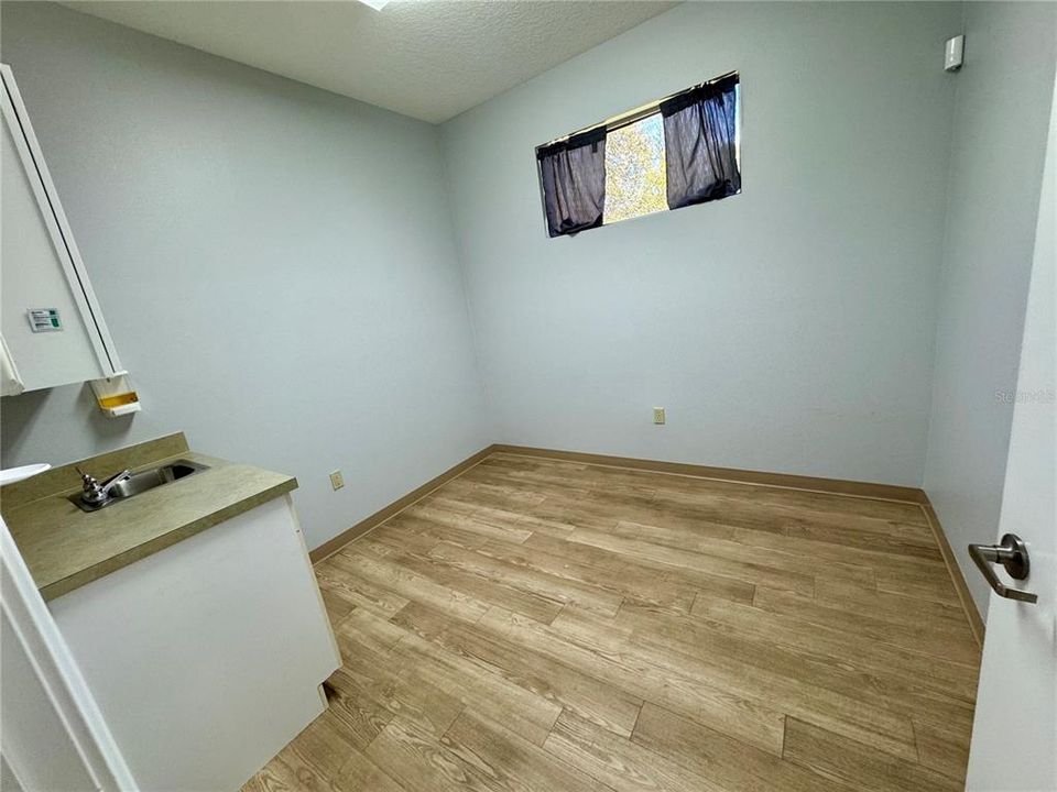 待售: $82,200 (0 贝兹, 0 浴室, 5256 平方英尺)