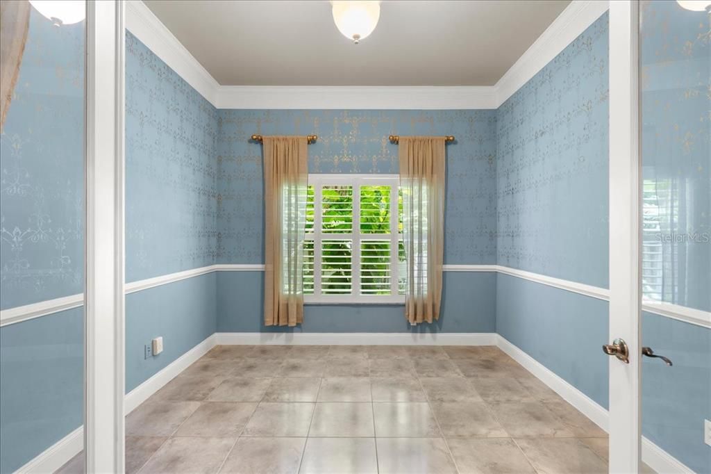 Под контрактом: $619,900 (3 спален, 2 ванн, 2929 Квадратных фут)