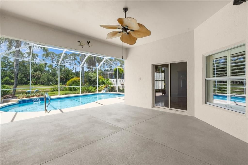 Под контрактом: $619,900 (3 спален, 2 ванн, 2929 Квадратных фут)