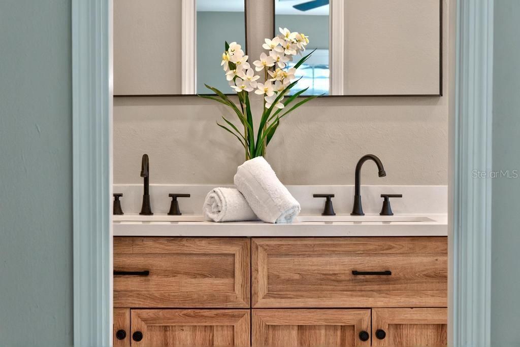 For Sale: $458,900 (3 beds, 2 baths, 1909 Square Feet)