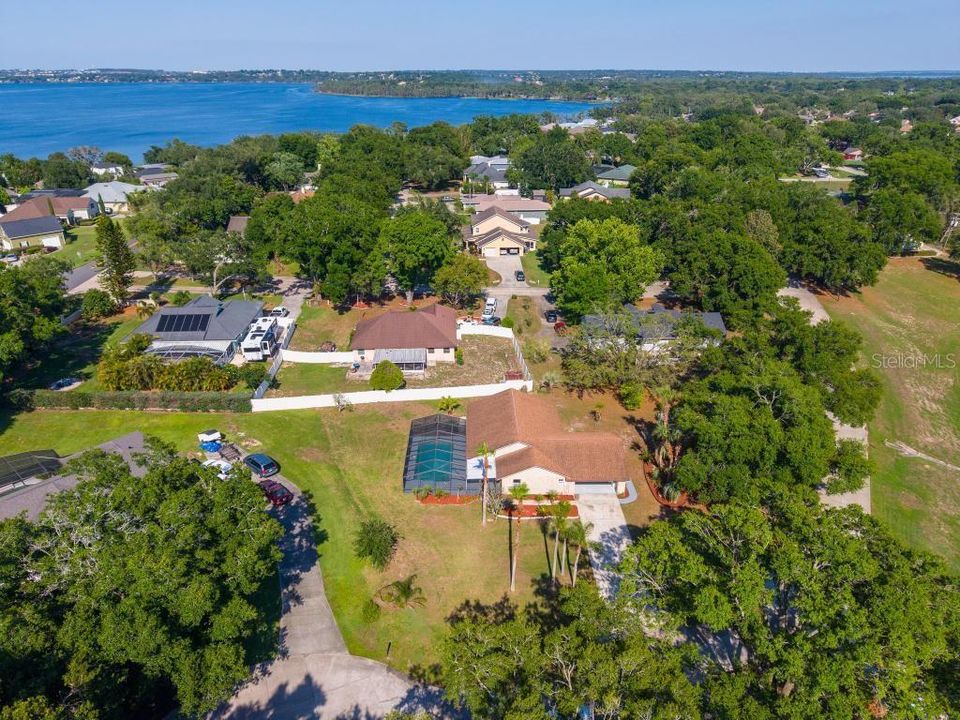 For Sale: $458,900 (3 beds, 2 baths, 1909 Square Feet)