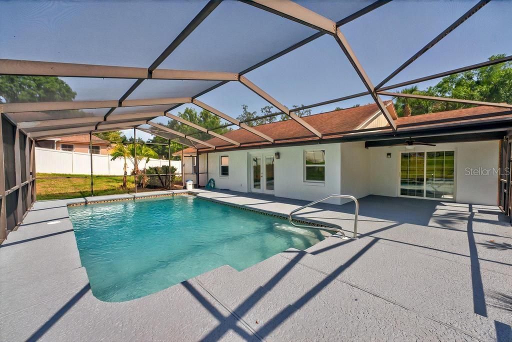 For Sale: $458,900 (3 beds, 2 baths, 1909 Square Feet)