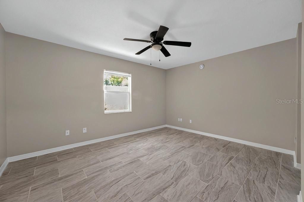 For Sale: $458,900 (3 beds, 2 baths, 1909 Square Feet)