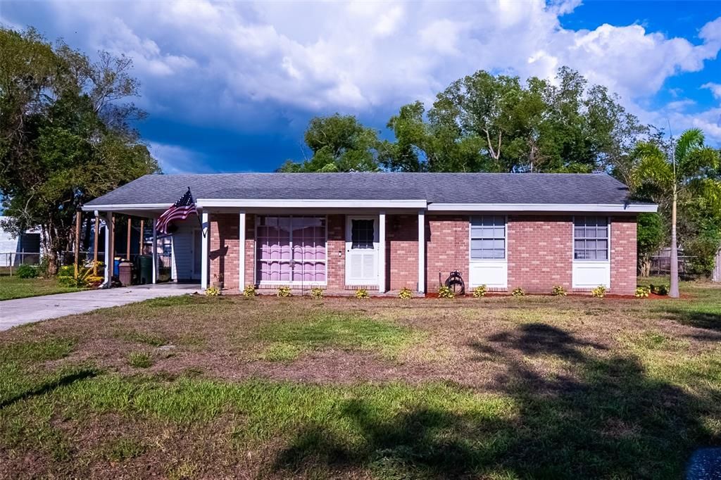 Recently Sold: $224,000 (3 beds, 2 baths, 1046 Square Feet)