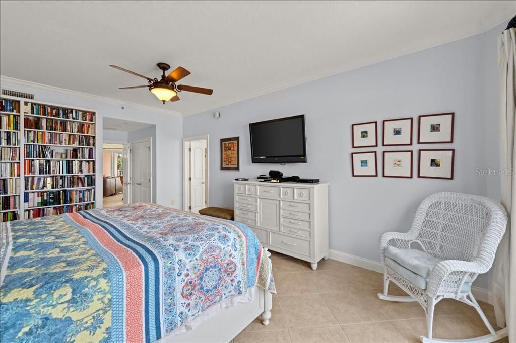 合同活跃: $470,000 (3 贝兹, 2 浴室, 2182 平方英尺)