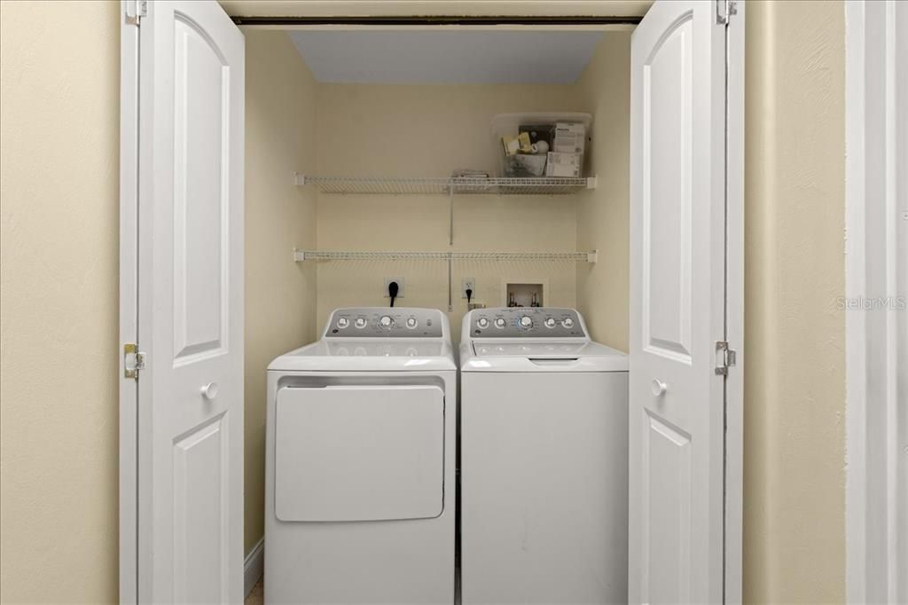 合同活跃: $470,000 (3 贝兹, 2 浴室, 2182 平方英尺)