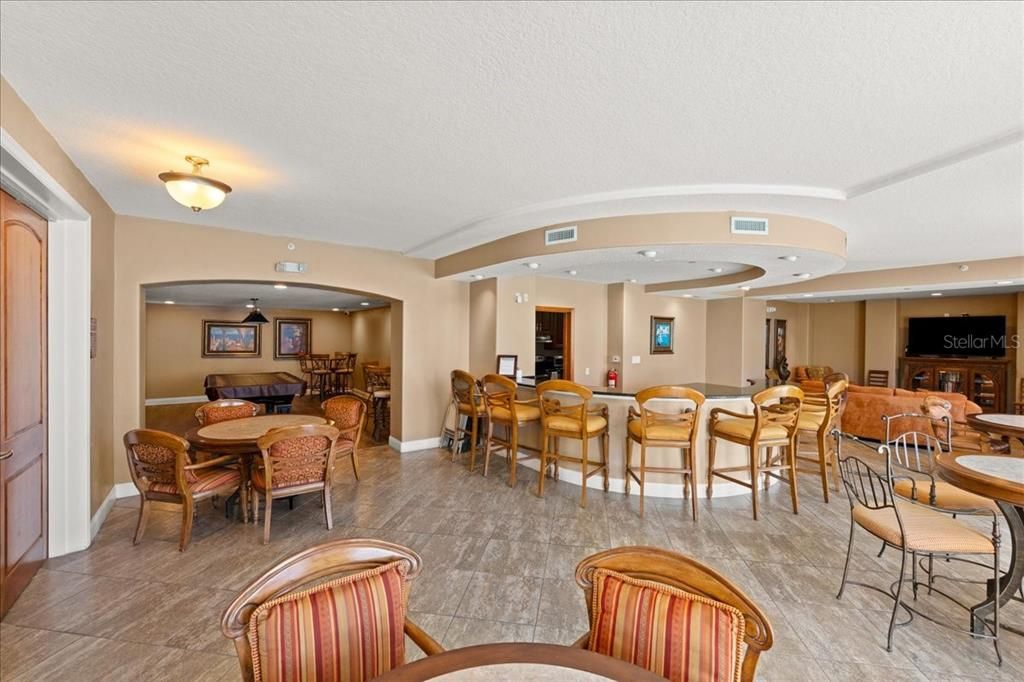 合同活跃: $470,000 (3 贝兹, 2 浴室, 2182 平方英尺)