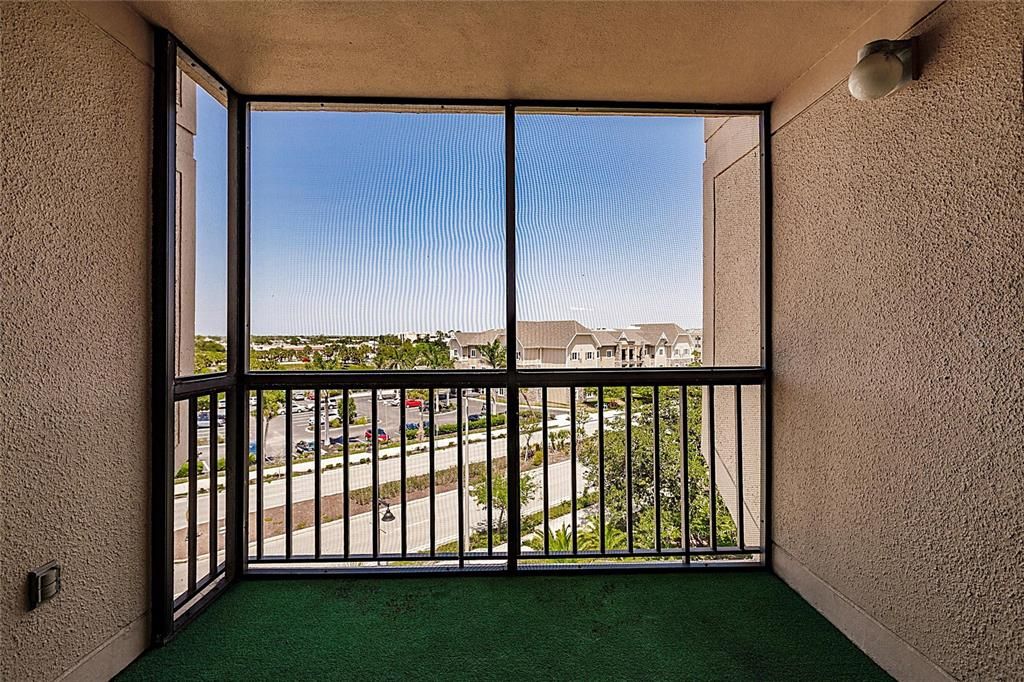 Activo con contrato: $99,000 (1 camas, 1 baños, 634 Pies cuadrados)