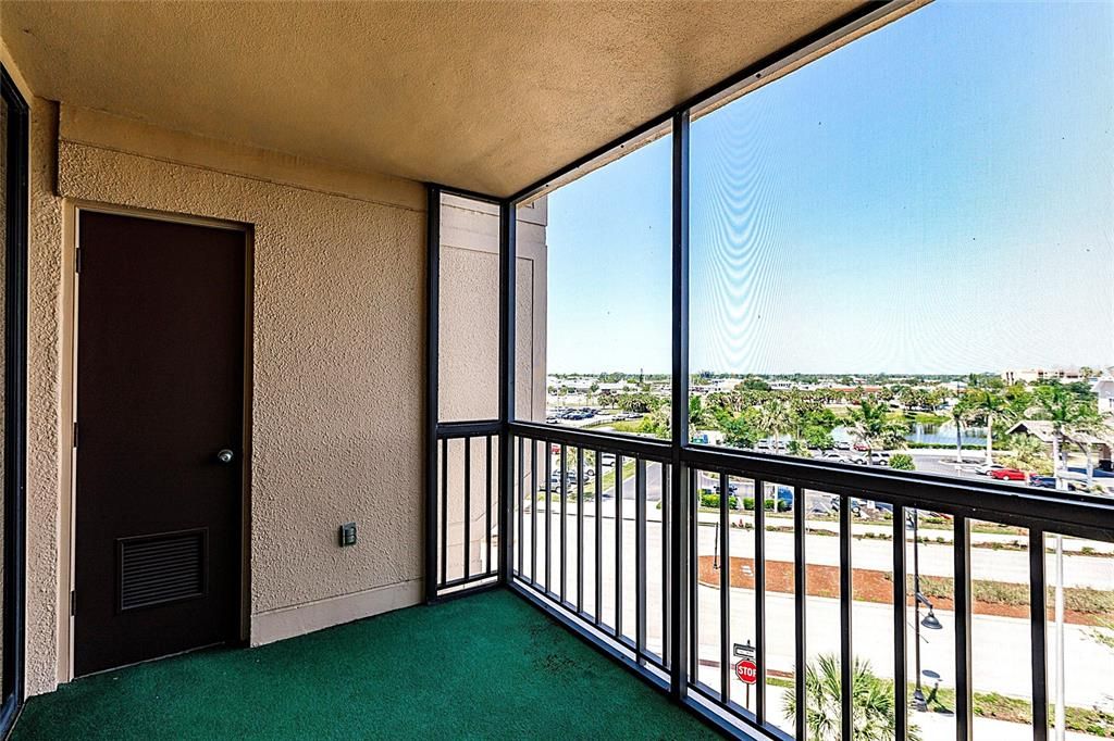 Activo con contrato: $99,000 (1 camas, 1 baños, 634 Pies cuadrados)