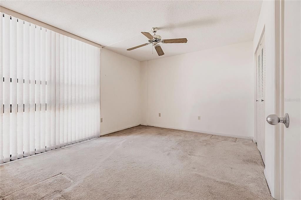 Activo con contrato: $99,000 (1 camas, 1 baños, 634 Pies cuadrados)