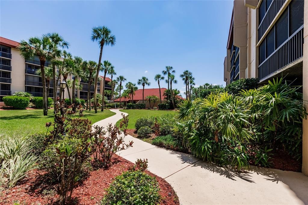 Activo con contrato: $99,000 (1 camas, 1 baños, 634 Pies cuadrados)