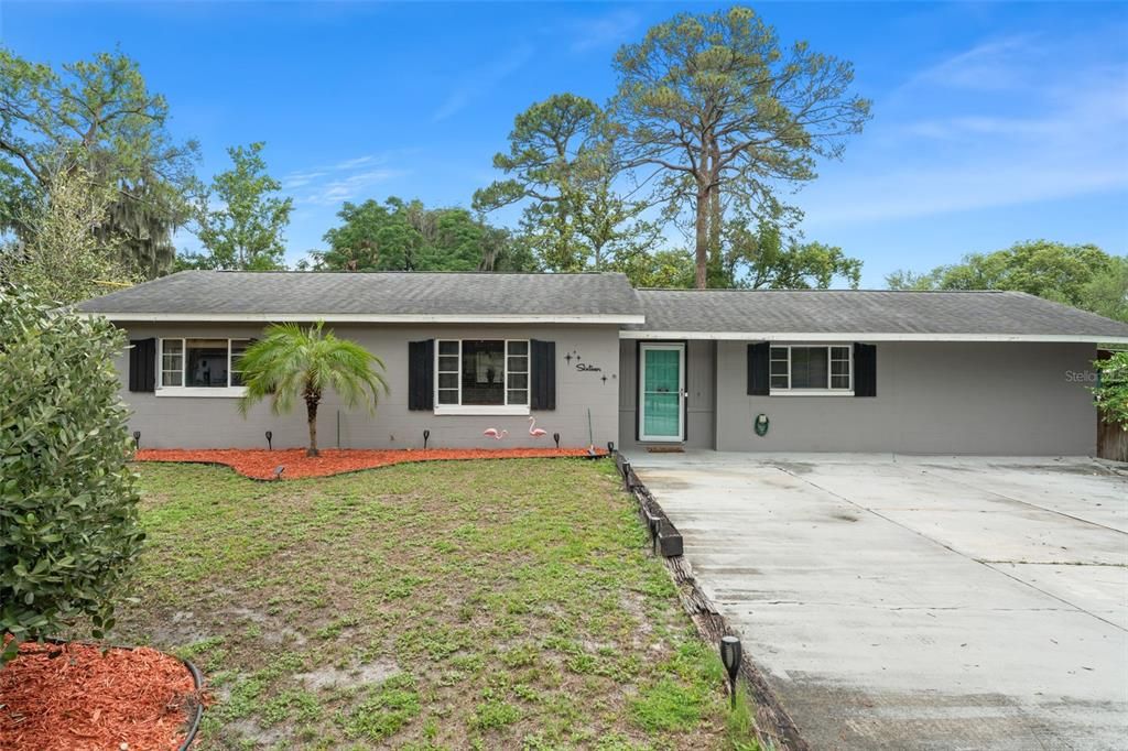 Recently Sold: $310,000 (3 beds, 2 baths, 1562 Square Feet)
