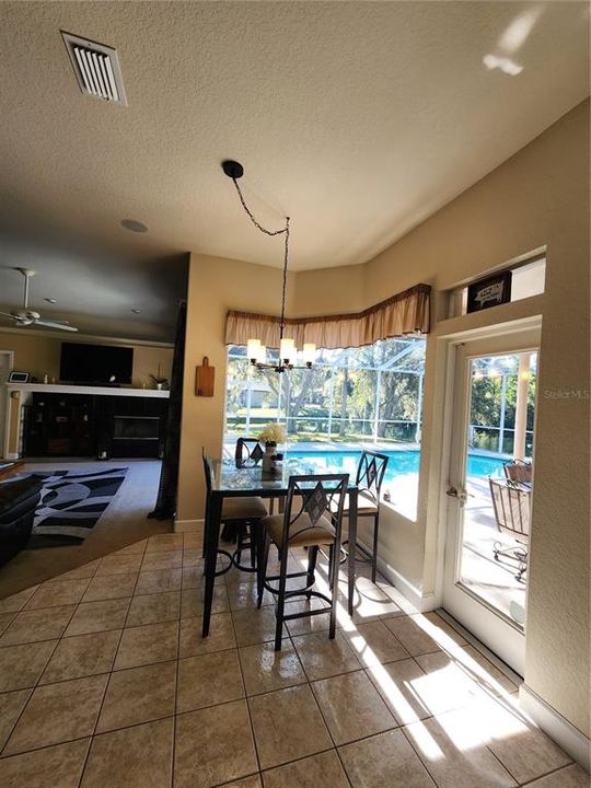 На продажу: $925,000 (4 спален, 3 ванн, 2786 Квадратных фут)