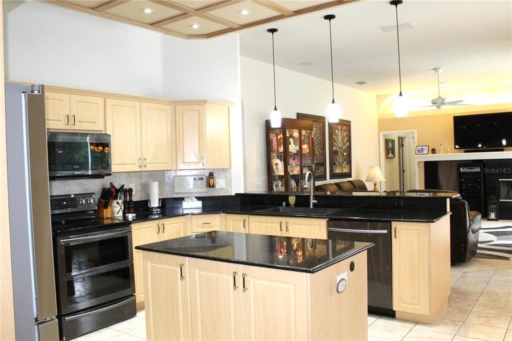 На продажу: $925,000 (4 спален, 3 ванн, 2786 Квадратных фут)