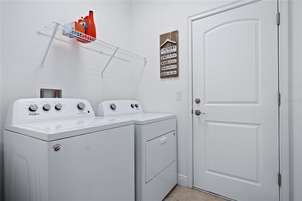 Под контрактом: $344,900 (3 спален, 2 ванн, 1626 Квадратных фут)