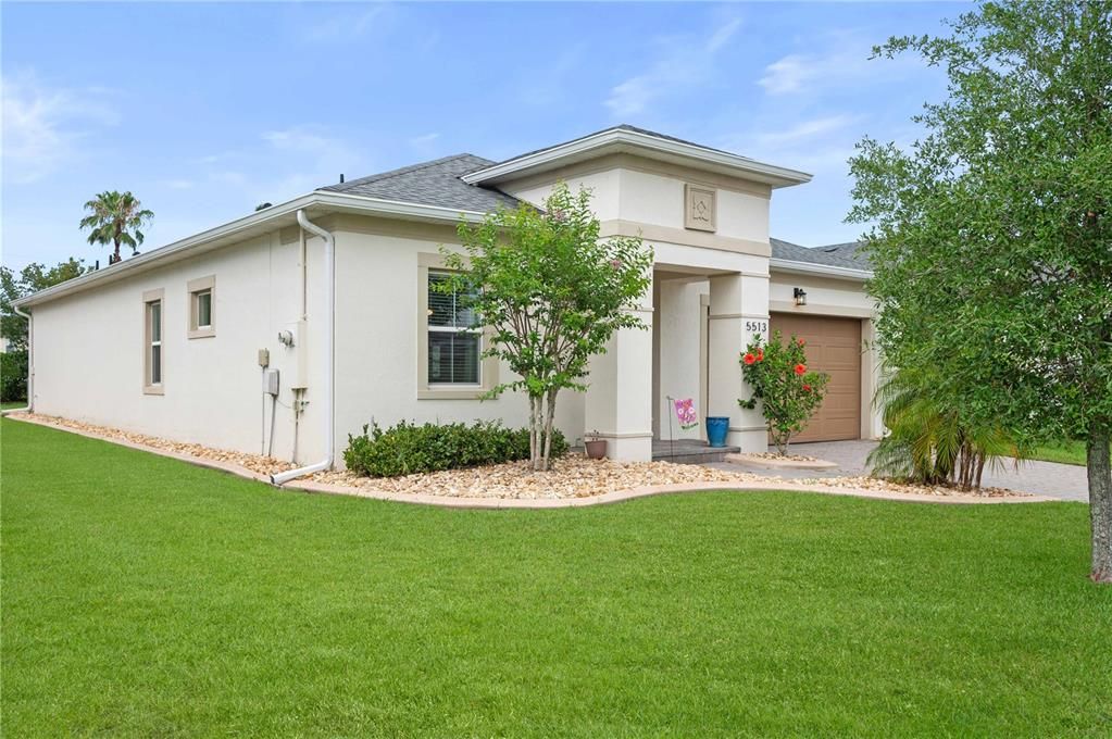 Под контрактом: $344,900 (3 спален, 2 ванн, 1626 Квадратных фут)