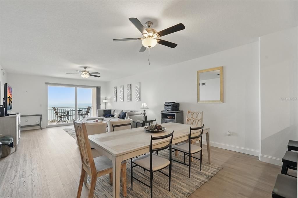 En Venta: $549,900 (2 camas, 2 baños, 1398 Pies cuadrados)