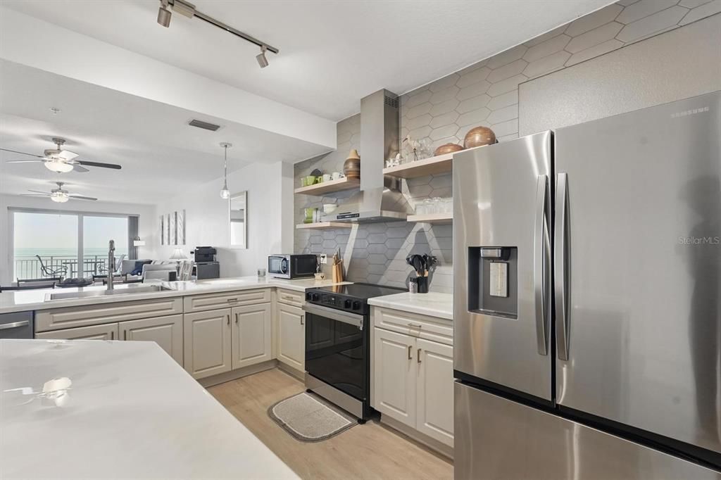 En Venta: $549,900 (2 camas, 2 baños, 1398 Pies cuadrados)