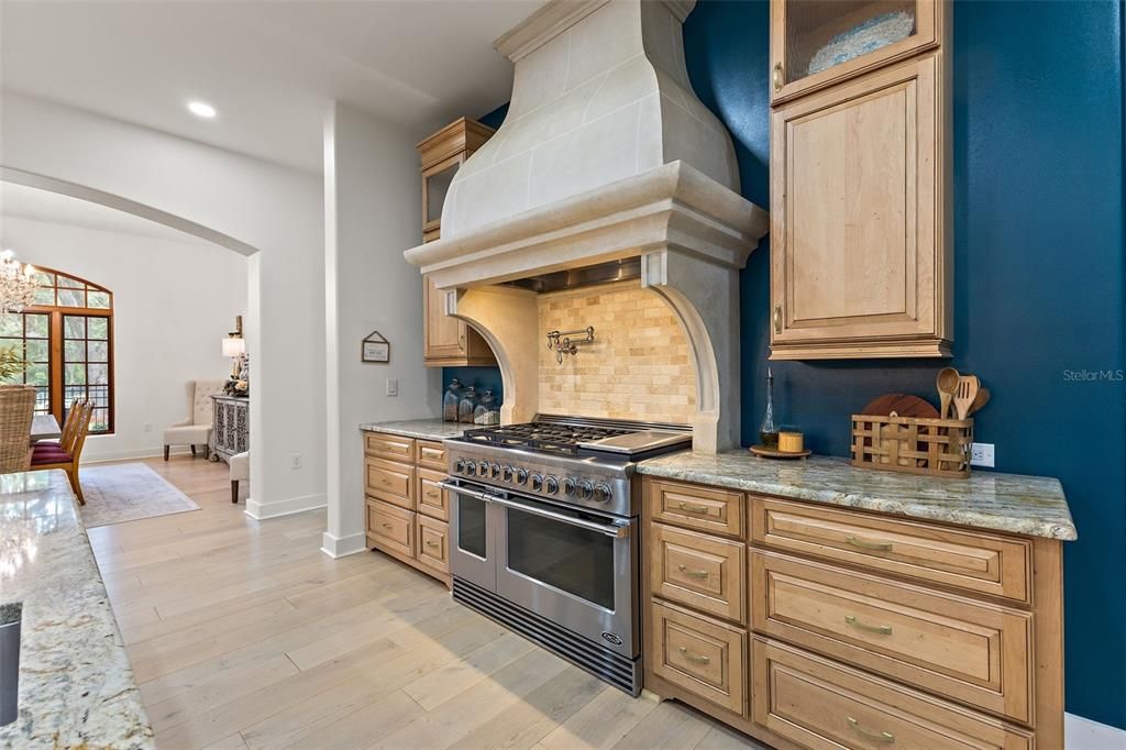 На продажу: $1,950,000 (4 спален, 3 ванн, 4976 Квадратных фут)