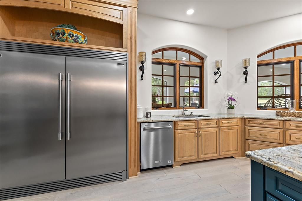 На продажу: $1,950,000 (4 спален, 3 ванн, 4976 Квадратных фут)