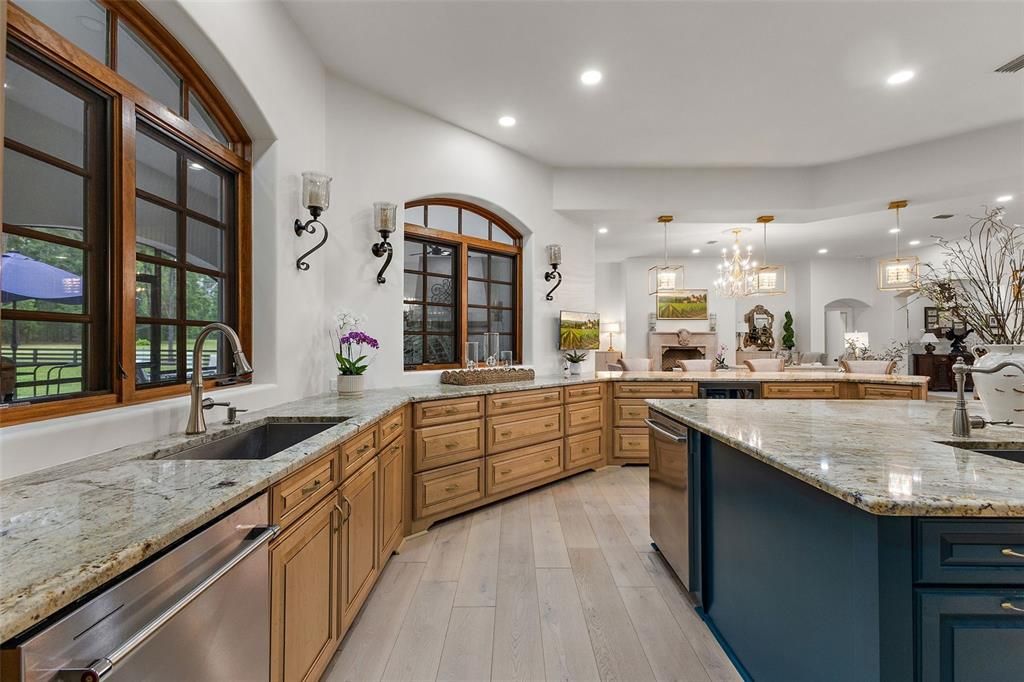 На продажу: $1,950,000 (4 спален, 3 ванн, 4976 Квадратных фут)