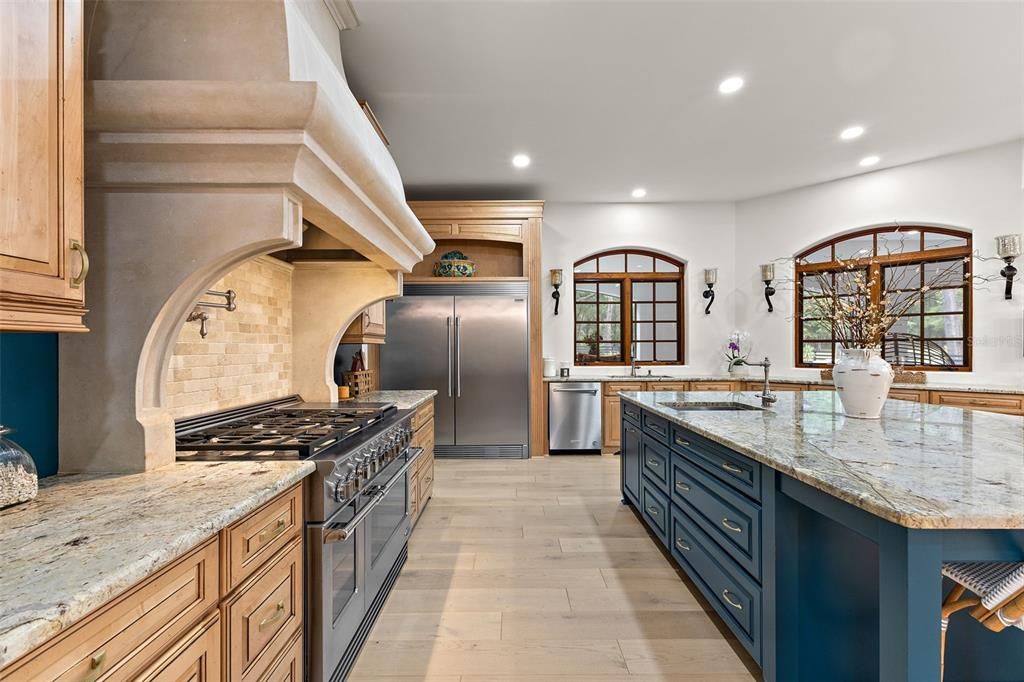 На продажу: $1,950,000 (4 спален, 3 ванн, 4976 Квадратных фут)